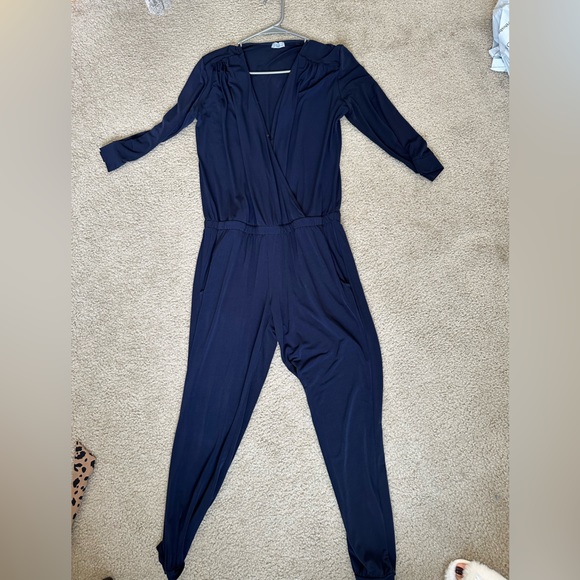 WORN ONCE! — Abbeline — Navy Jumpsuit/Romper — size Small - Picture 2 of 2